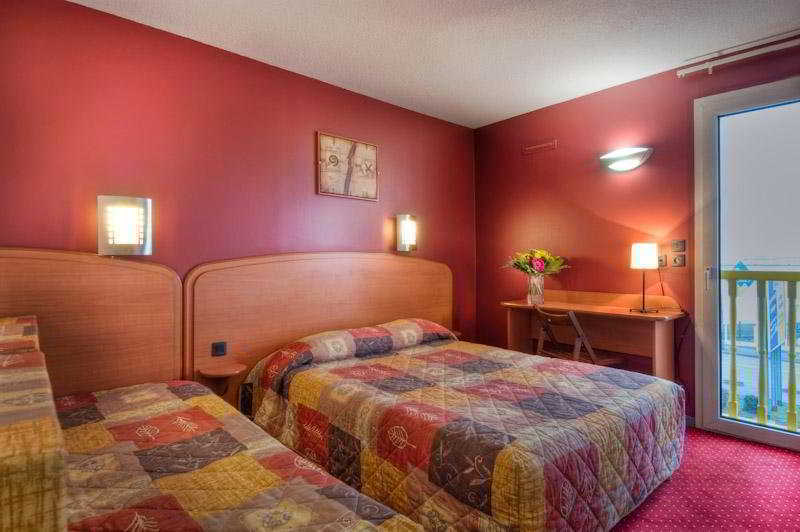 Sky Hotel Goussainville Charles De Gaulle Buitenkant foto