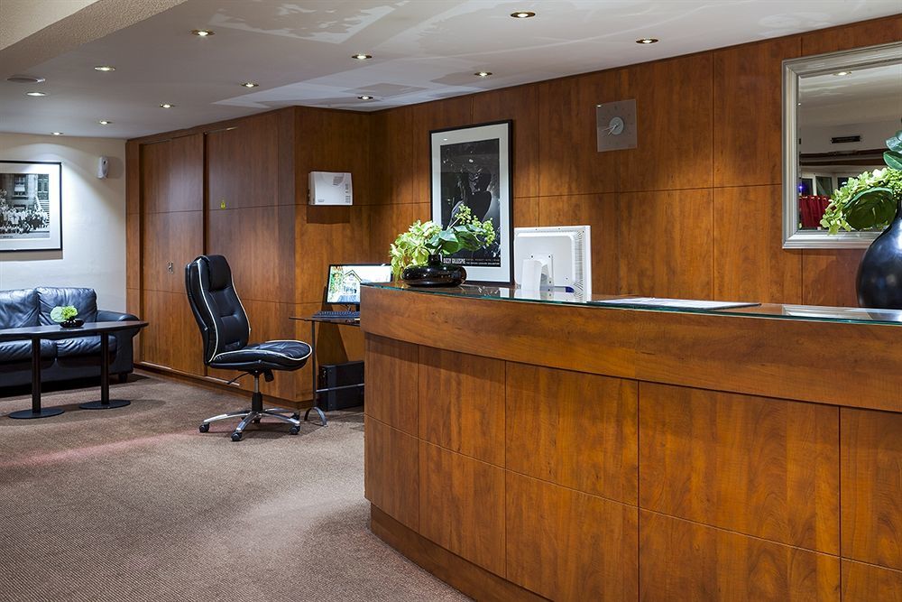 Sky Hotel Goussainville Charles De Gaulle Buitenkant foto
